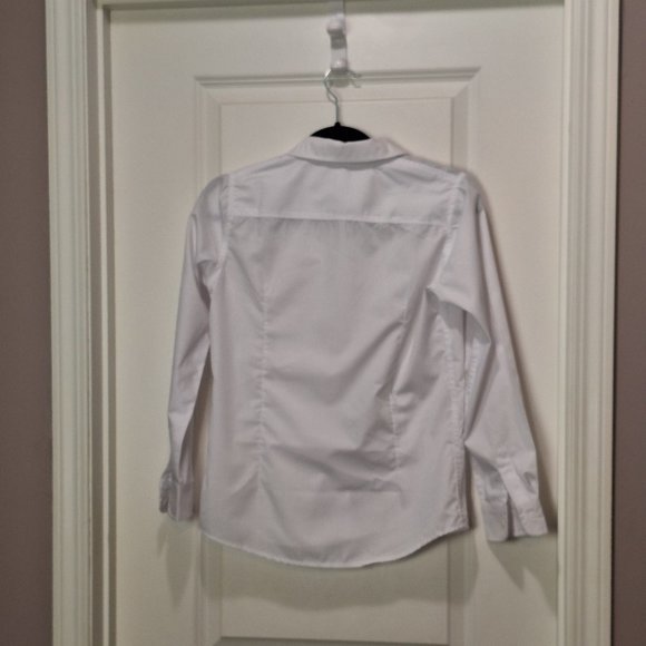 NWOT White Collared Button Down Shirt - Picture 2 of 4